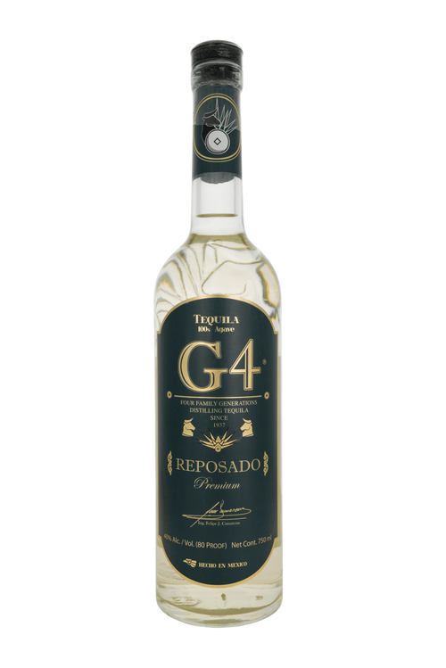 Botella de Tequila G4 Reposado 100% agave azul Weber, elaborada en Destilería El Pandillo, en Jesús María, Jalisco, y añejada durante seis meses en barricas de whiskey. Presenta notas de agave cocido, vainilla, caramelo, cítricos y un sutil carácter de roble. 40% Alc./Vol. · 750 ml.